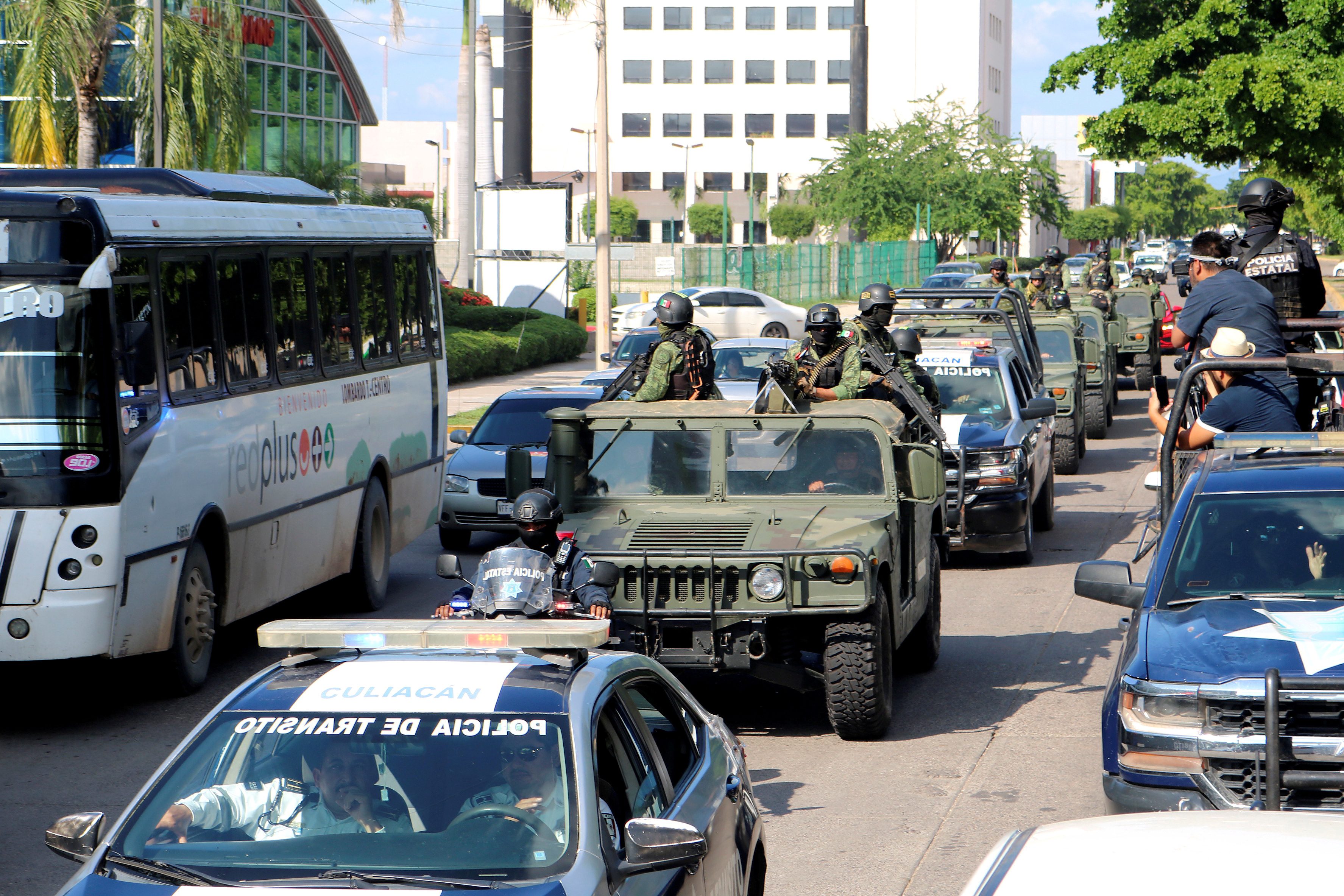 فاجأوهم ليلاً على الطريق وأحرقوا سيارتهم..  9 قتلى بينهم 6 أطفال في هجوم على عائلات أمريكية بالمكسيك
