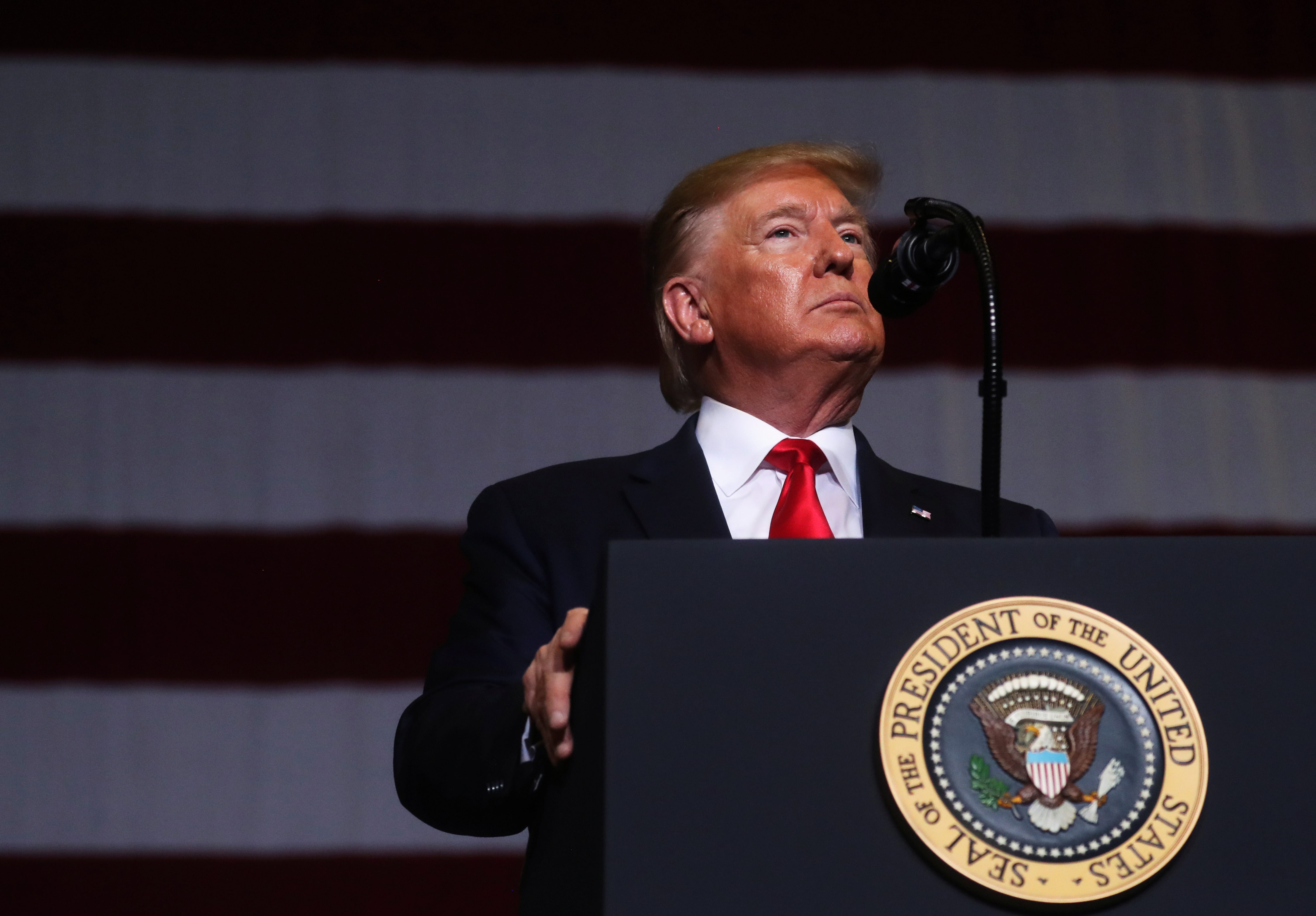 ترامب يعيد نشر فيديو وتغريدة بالعربية للحظة مهاجمة قنصلية إيران في العراق