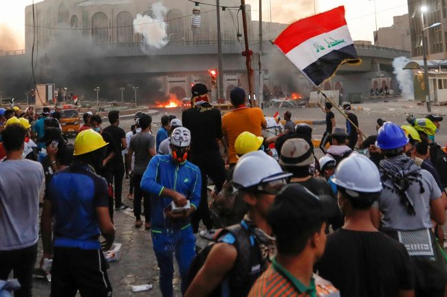 لا عودة إلى الوضع الذي كان قائماً.. احتجاجات العراق أخطر تحدٍّ للنظام المفروض منذ عام 2003