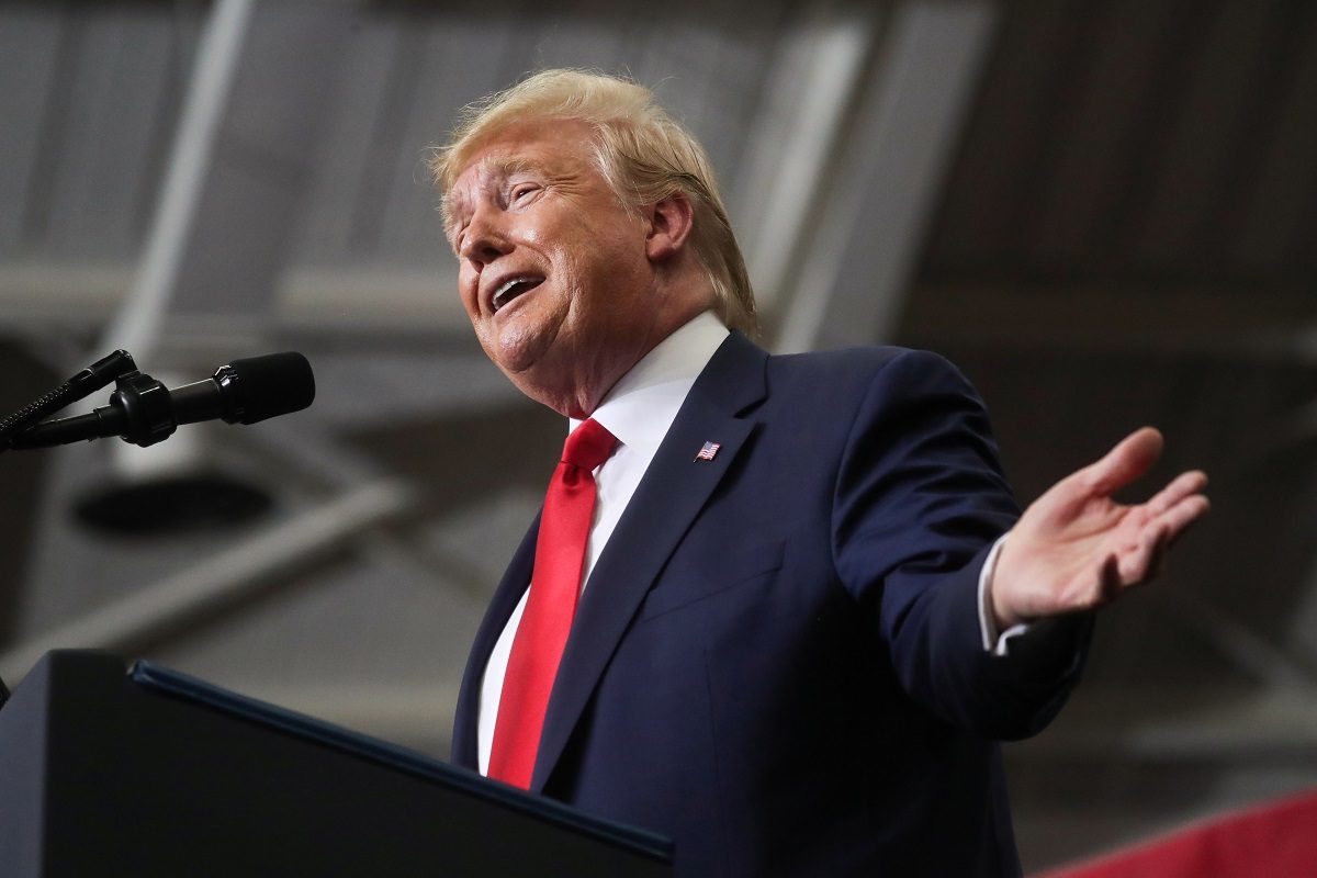 البيت الأبيض يقوم بخطوات جديدة لإحباط عزل ترامب ويرفض التعاون مع الكونغرس