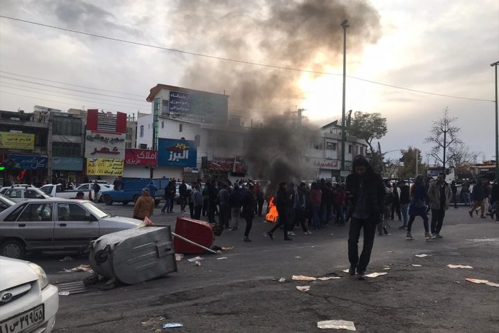 تصاعد وتيرة الاحتجاجات في ايران/  الأناضول 