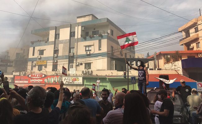 المتظاهرون تعلموا الدرس جيداً.. احتجاجات المنطقة تتحول إلى معركة «عض أصابع»، لا تراجع قبل التحول الديمقراطي