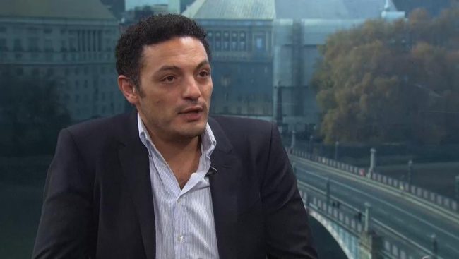 مصر تضغط لاعتقال 3 معارضين أبرزهم الفنان محمد علي.. المونيتور: خطوة جديدة لقمع معارضة الخارج