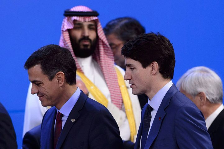 يقول خبراء كنديون إن الأزمة الدبلوماسية السعودية الكندية قد تكون مسؤولة جزئياً عن التأخر في سداد المستحقات/ رويترز