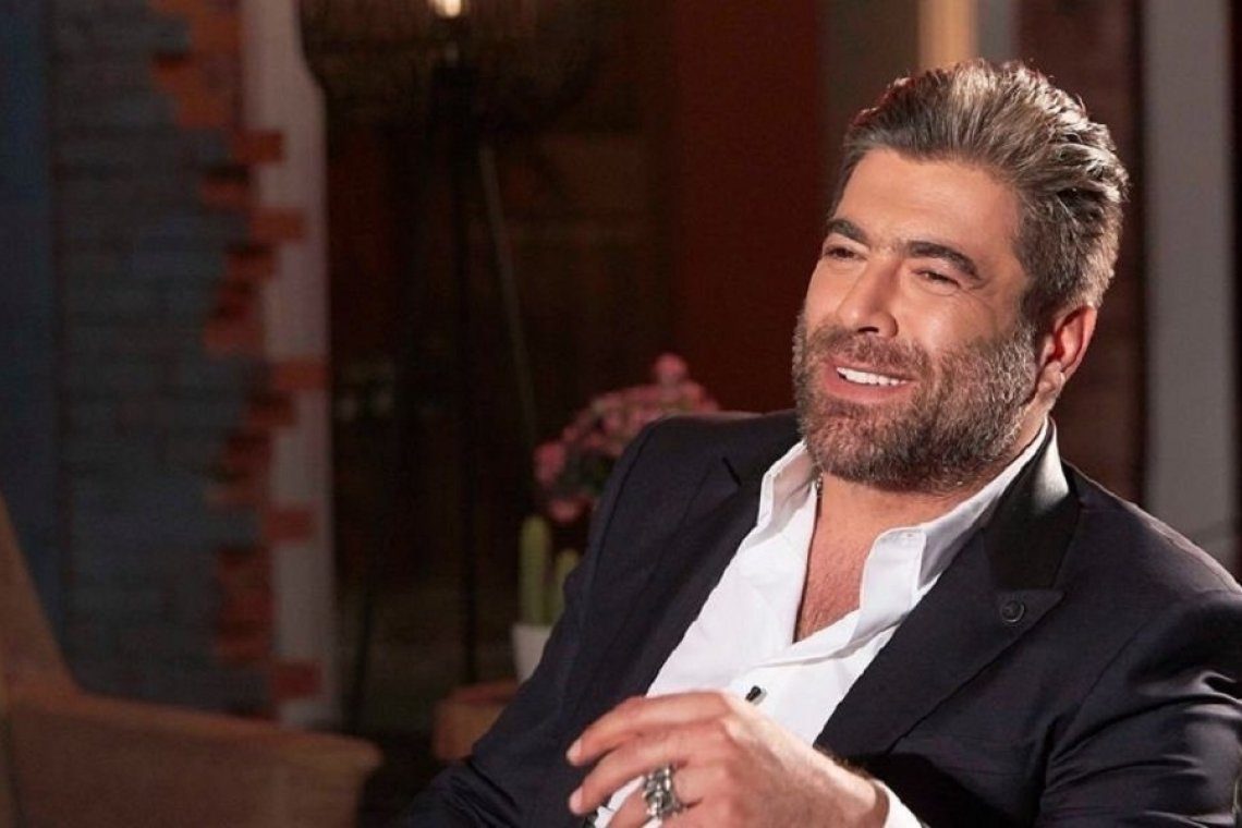 وائل كفوري يصل الأردن بطائرة خاصة لإحياء حفل غنائي.. وانتقادات لقطعه الطريق