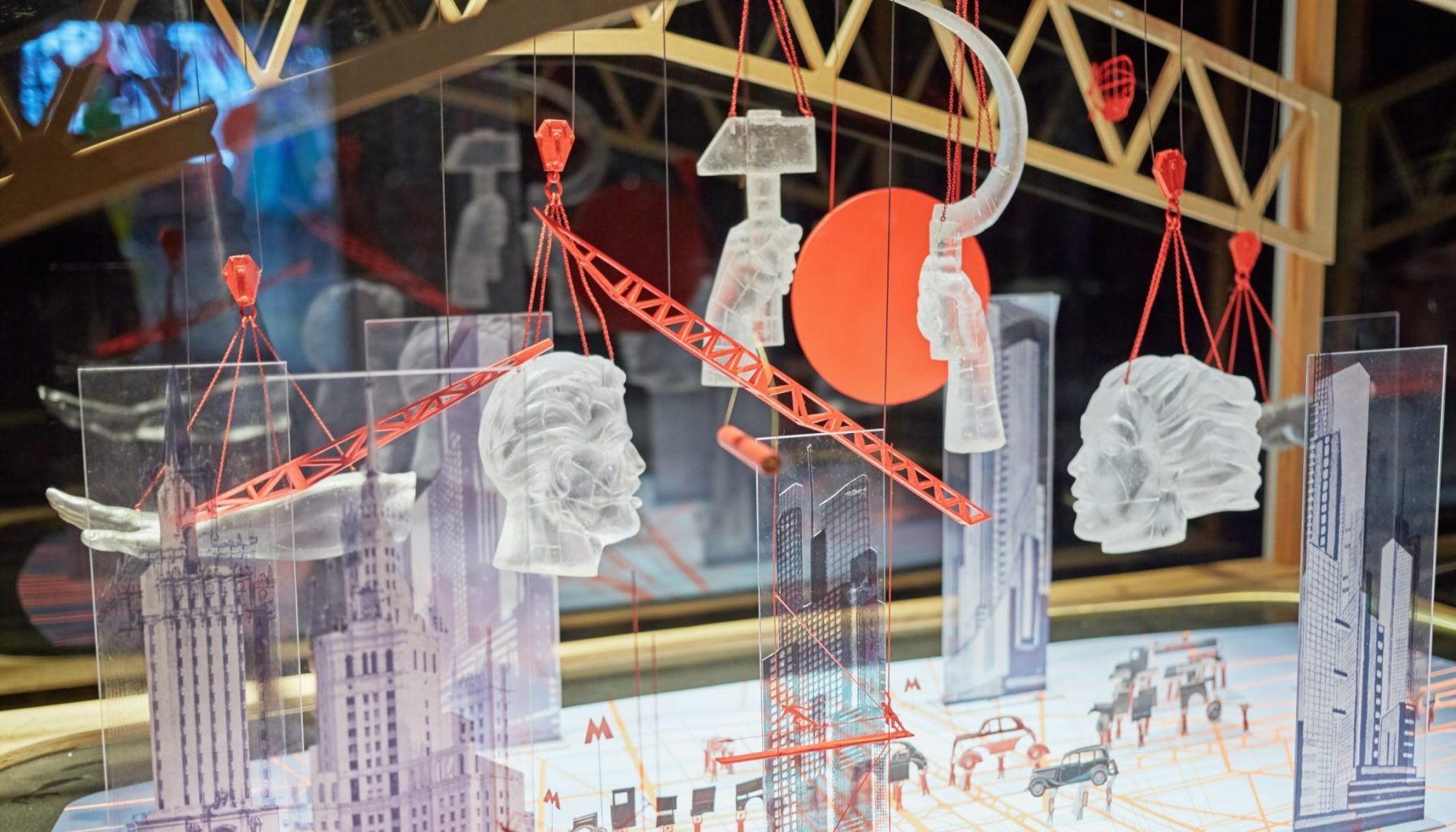 الليبرالية والاشتراكية وجهان لعملة القهر والاستبداد الواحدة.. وتبقى أطروحة الملائكة صحيحة حتى اللحظة