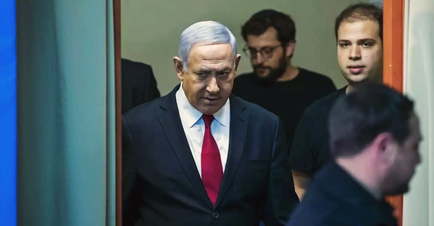 مأزق قانوني غير مسبوق.. رئيس وزراء متَّهم وسيحاكم أثناء توليه منصبه، ما الخطوة التالية لنتنياهو وإسرائيل؟