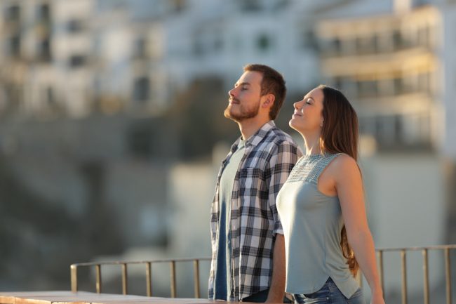 تحسين طريقة التنفس لتعزيز الطاقة الجنسية: إليك 5 تقنيات بسيطة