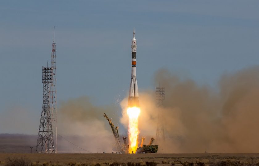 قمر صناعي تونس السعودية الإمارات