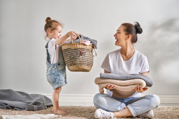 istock\ تنظيف المنزل بشكل يومي