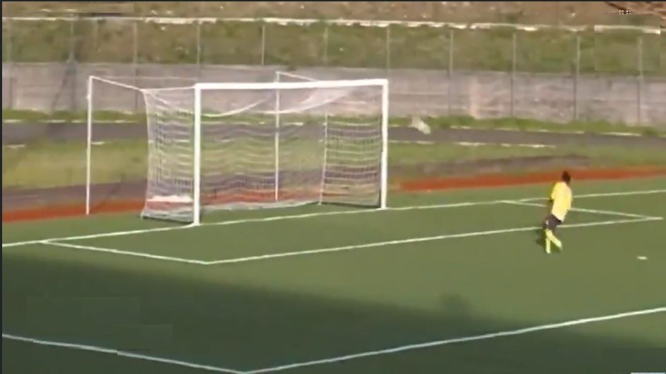 مهاجم إيطالي