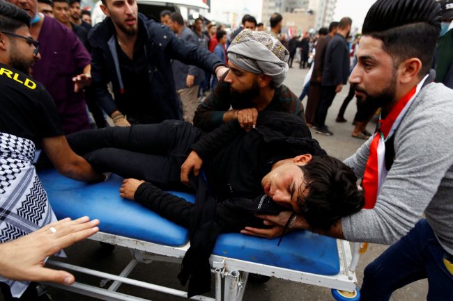 أول حكم إعدام منذ انطلاق الاحتجاجات في العراق.. ضابط شرطة متهم بقتل متظاهرين عمداً