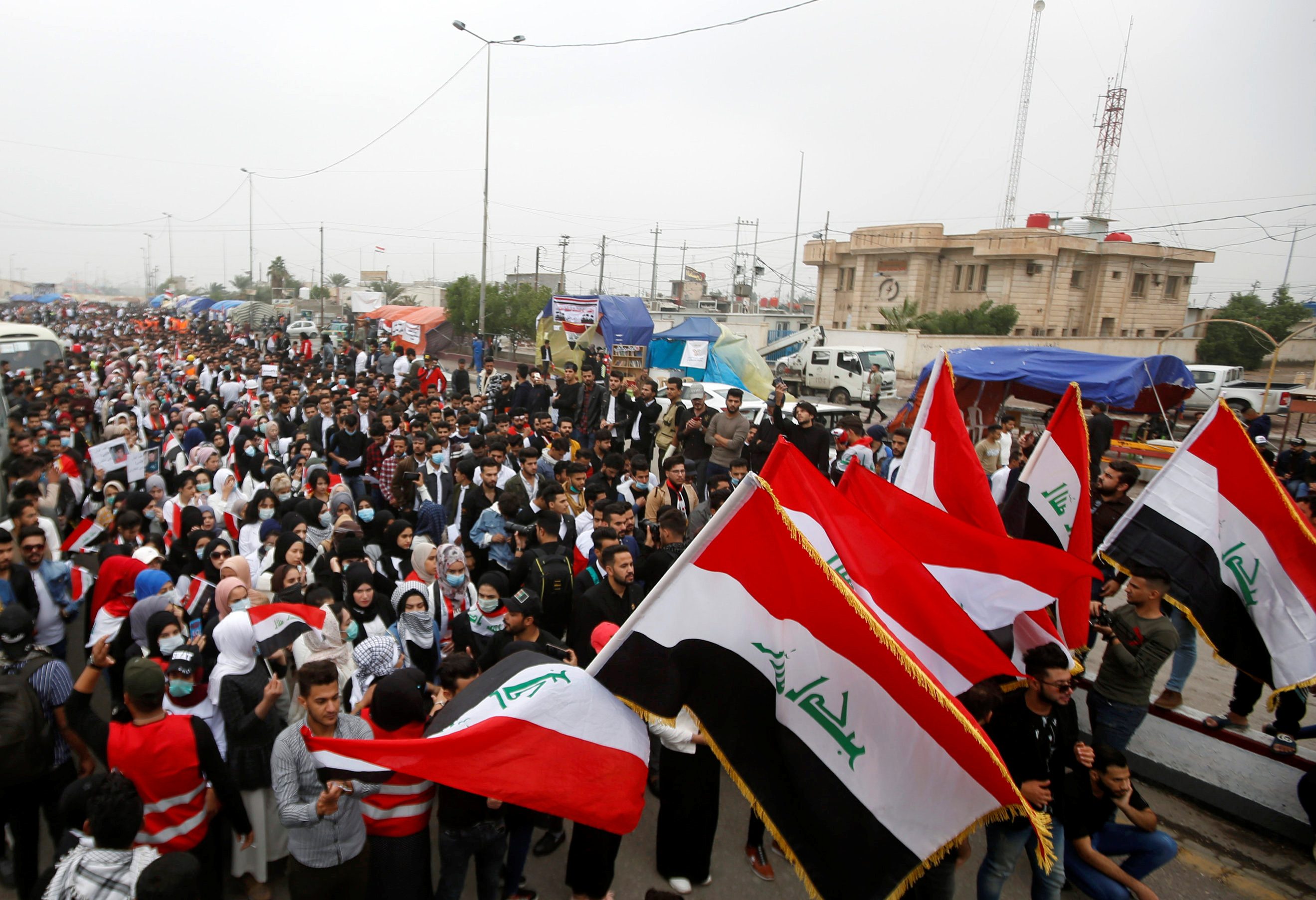 تنفيذ أحد المطالب الرئيسية للمحتجين العراقيين.. تشكيل مفوضية جديدة للانتخابات لا سلطة للأحزاب عليها