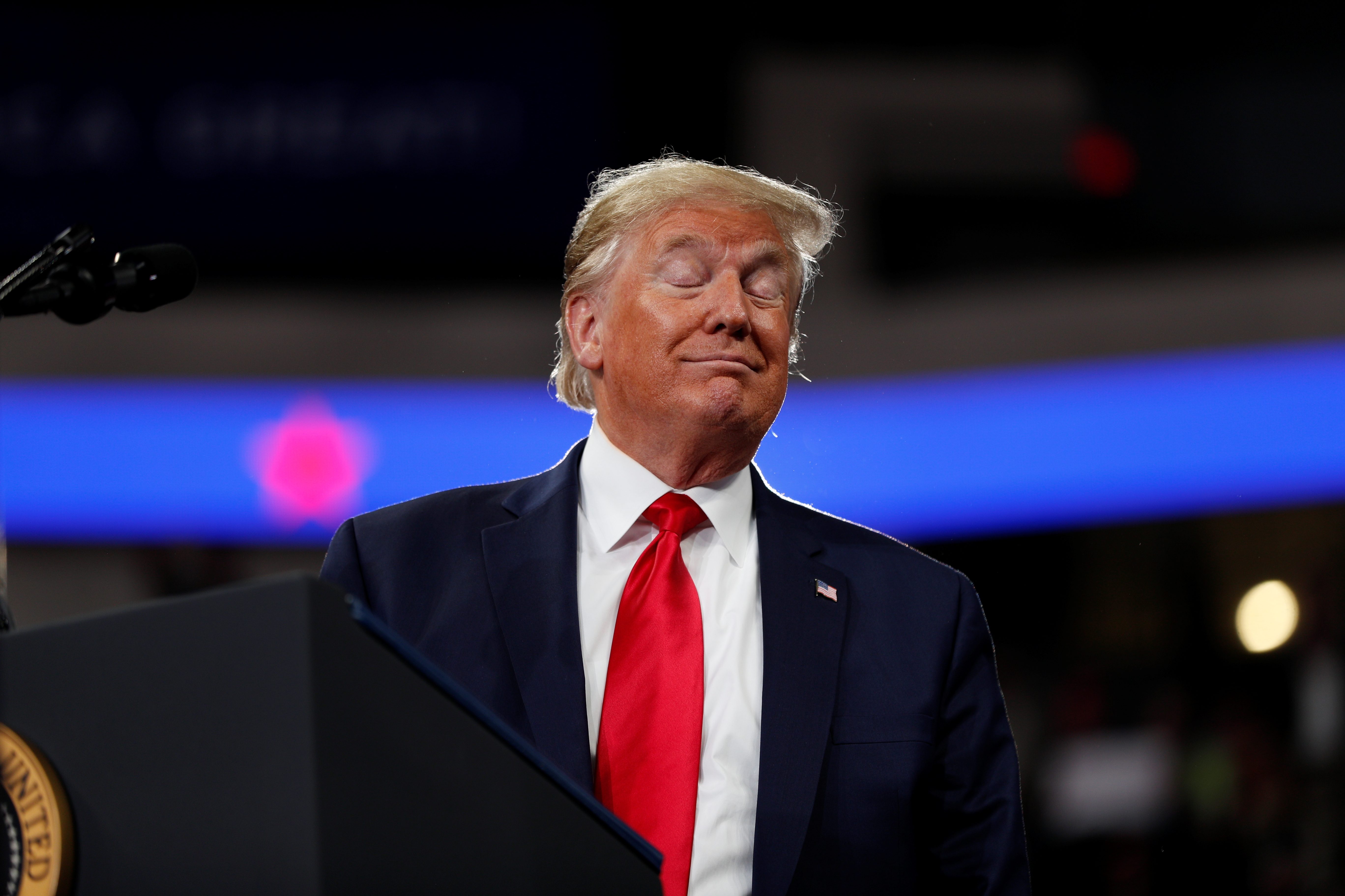 زعيم الأغلبية في مجلس الشيوخ الأمريكي يسعى لتبرئة ترامب بإجراء تصويت على رفض العزل  بدلاً من محاكمته