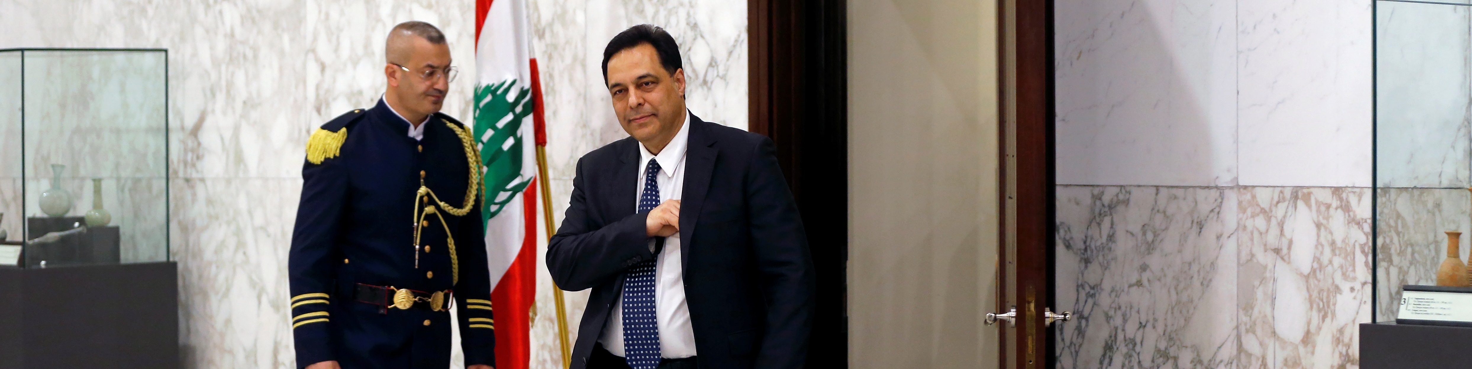 مصيرها الفشل.. تحديات داخلية وخارجية أمام الحكومة اللبنانية الجديدة، فهل وقع دياب في فخ حزب الله؟