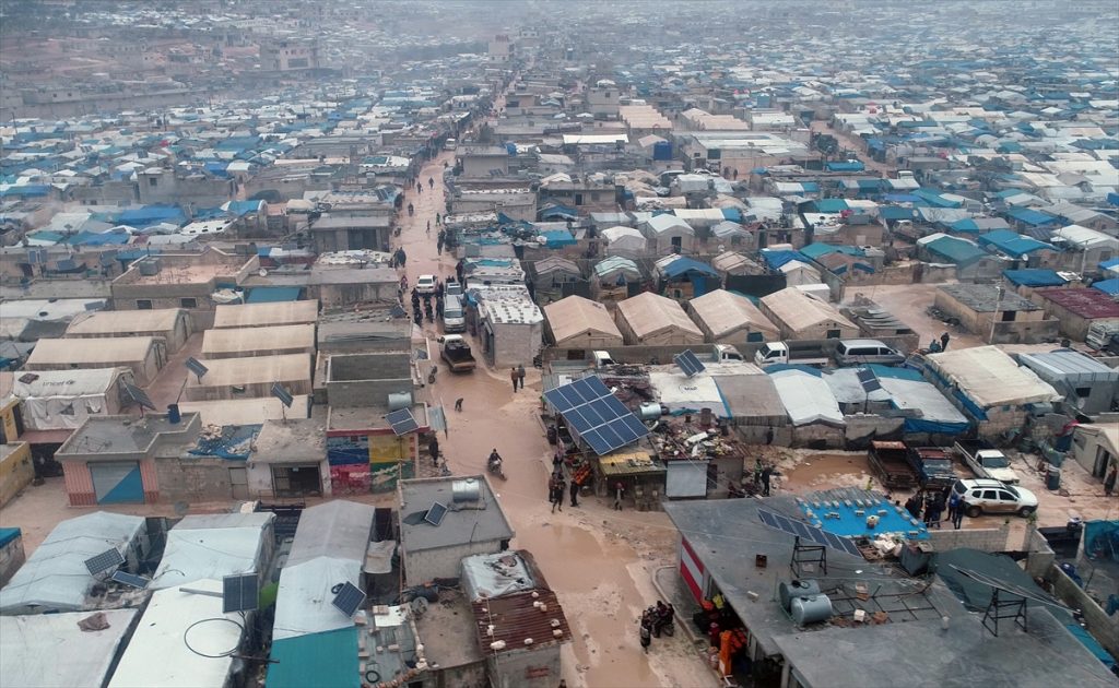 اللاجئين السوريين عرسال لبنان حريق