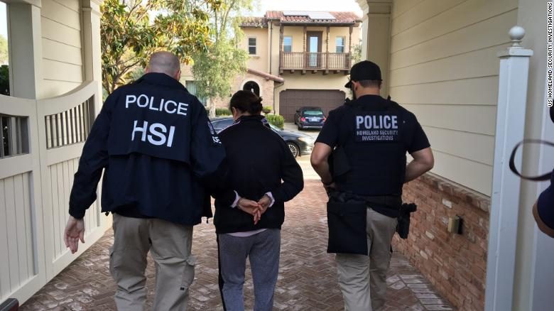 سيدة تجني ملايين الدولارات من «سياحة الولادة».. متهمة بإحضار النساء لأمريكا للولادة ليحصل أولادهن على الجنسية