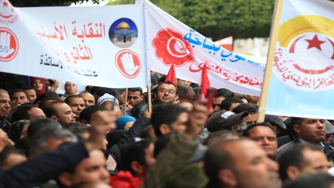 بنية تحتية متهالكة وترتيب متدنٍّ للجامعات.. من ينقذ التعليم التونسي؟