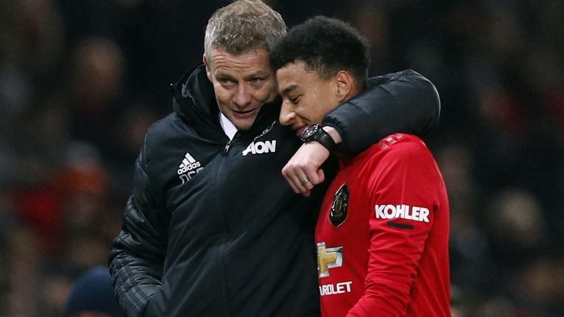 لعنة الفوز على مورينيو وغوارديولا.. لاعب يونايتد يحمل «الثقة الزائدة» مسؤولية النتائج الأخيرة