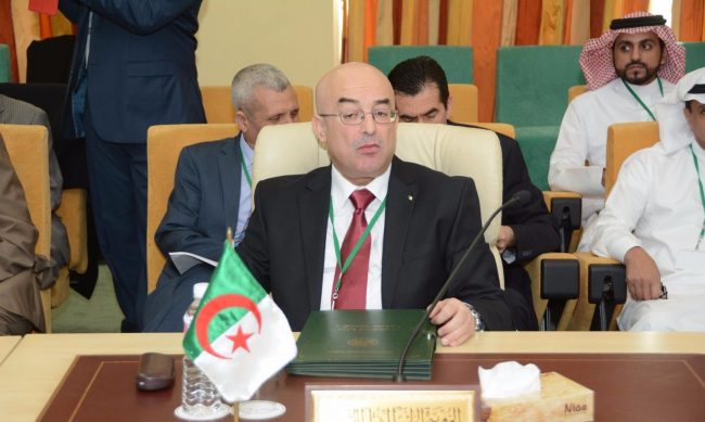 استدعاء وزير الداخلية الجزائري إلى رئاسة الجمهورية على خلفية تصريحاته الأخيرة المسيئة للمتظاهرين