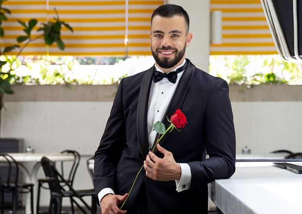 ماثيو ليبري، (27 عاماً)