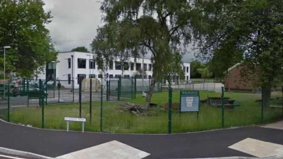 المديرة المساعدةقالت: "وفوق كل شيء، نريدكم أن ترتاحوا وتحظوا بالمرح".