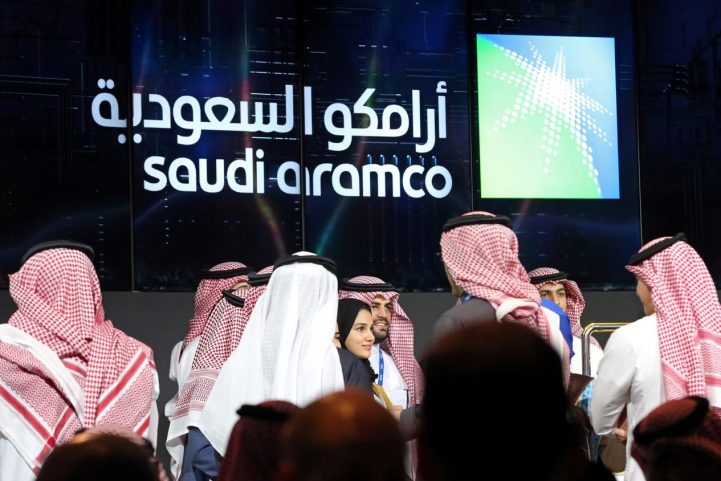 فاينانشيال تايمز:  غياب التقدم الاقتصادي يساعد في تفسير حرص الأمير محمد على استكمال طرح أسهم أرامكو خلال العام الجاري