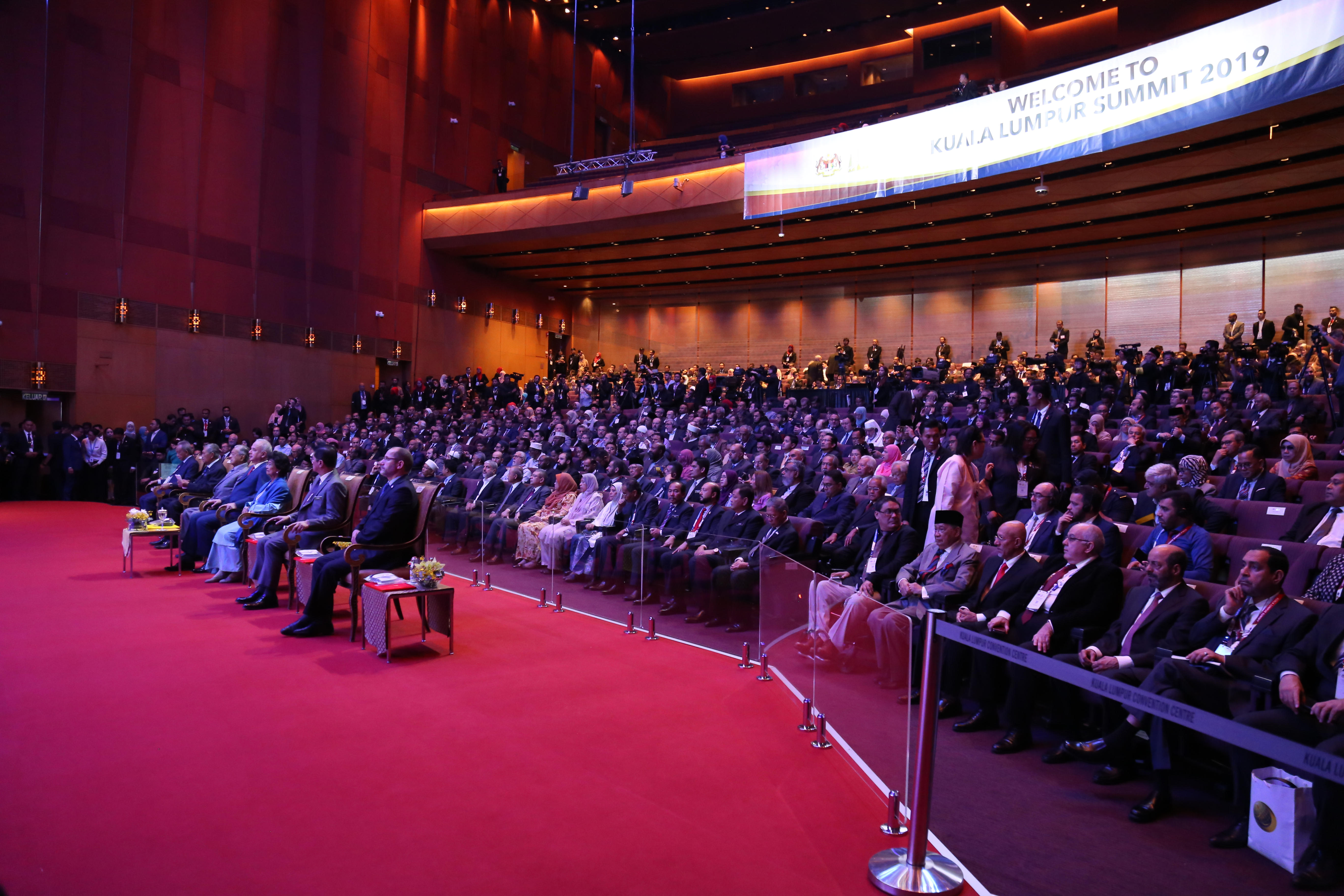 قمة كوالالمبور الإسلامية تعلن عن 7 مخرجات وتدعو العالم الإسلامي للانضمام إليها