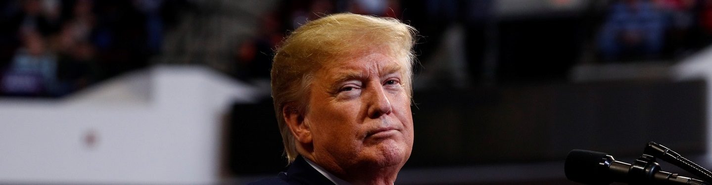 تمهيداً لعزله.. رئيسة مجلس النواب الأمريكي تأمر بإعداد لوائح اتهامات لمساءلة ترامب، والرئيس يرد