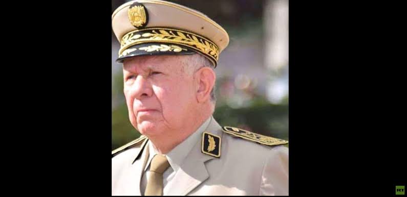 «خبير الدبابات» الذي يتجنب الأضواء.. من هو قائد الجيش الجزائري الجديد الذي شارك في حرب أكتوبر؟