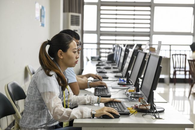 كيف تفوقت الصين على أمريكا في مجال الجاسوسية؟ شركات التكنولوجيا كلمة السر