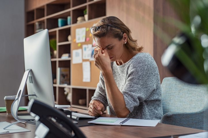 istock\ استنزاف الطاقة في العمل