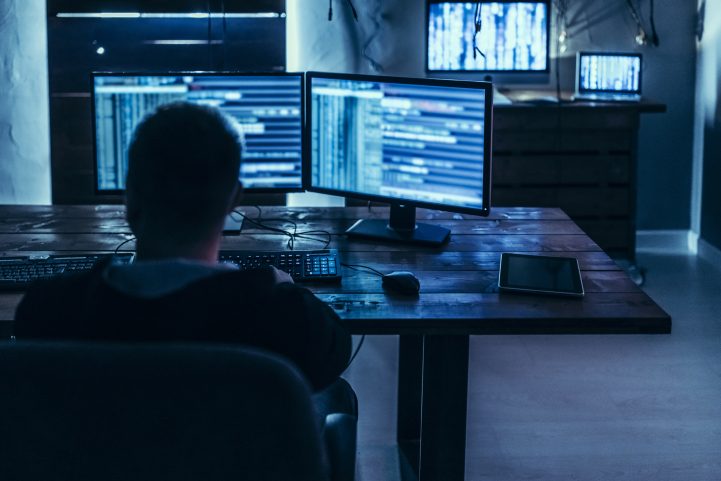 تطبيق Muslim Pro يبيع بيانات مستخدميه إلى شركة تكنولوجيا تحديد مواقع
