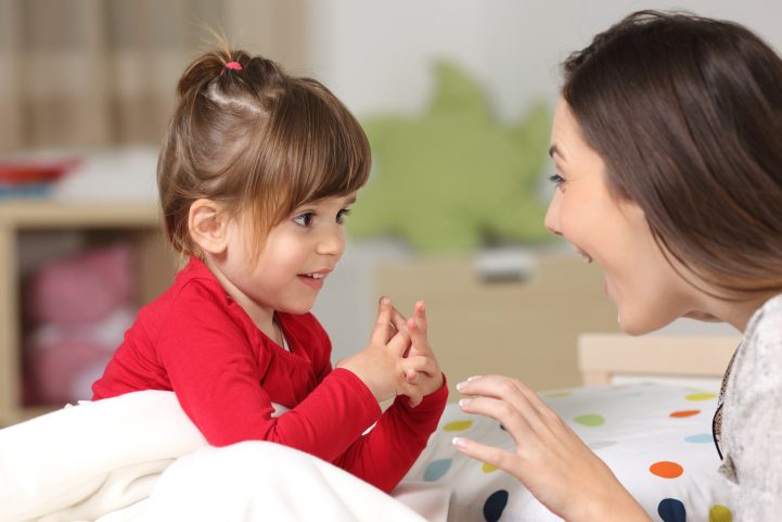 istock\ تعليم الأطفال لغة ثانية