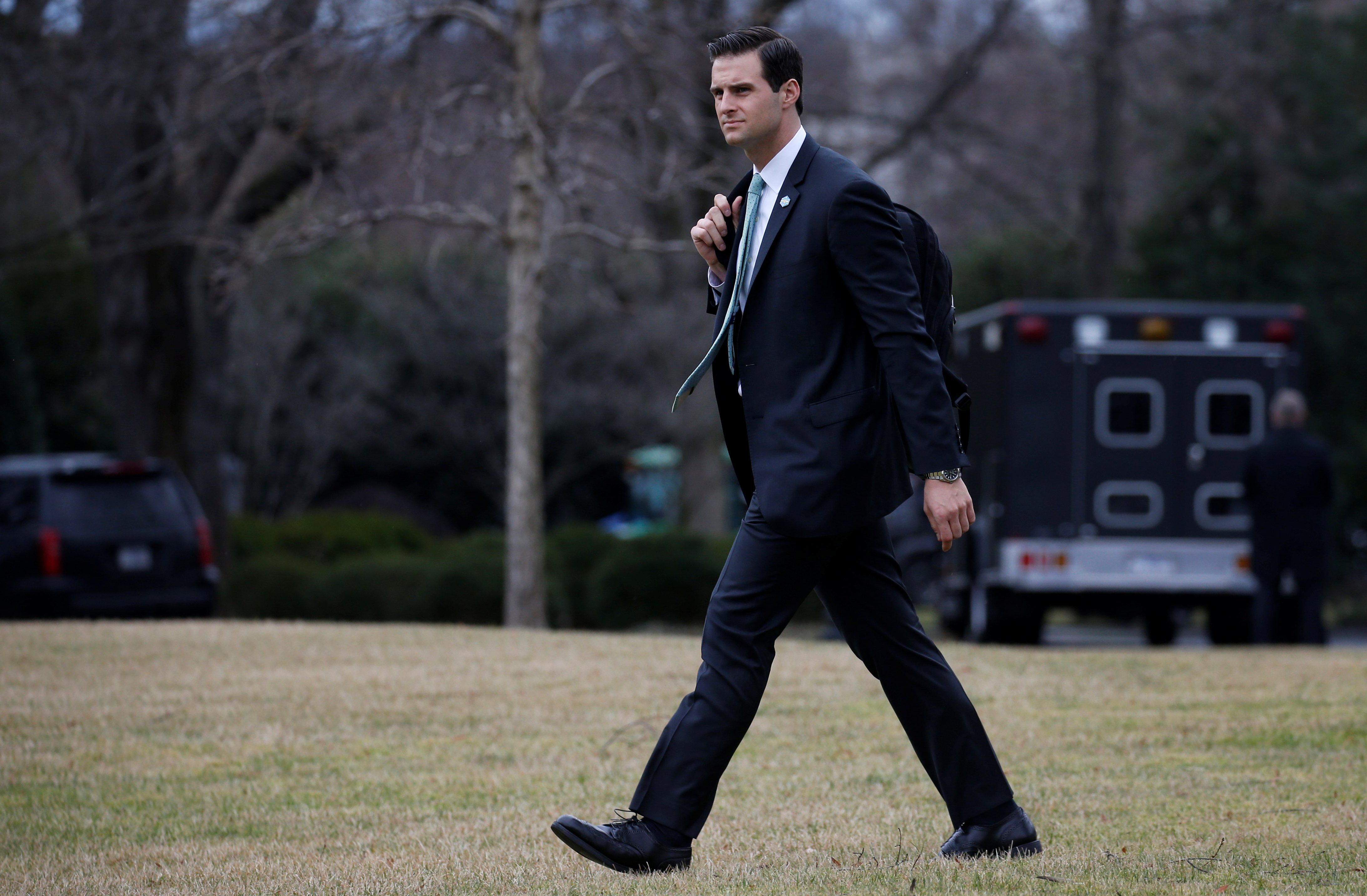 جون ماكنتي دونالد ترامب أمريكا