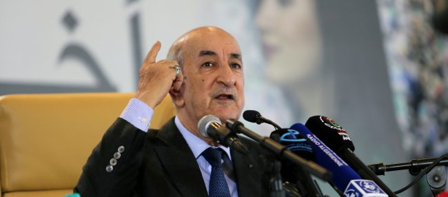 وعد الجزائريين بـ«عهد جديد» كلياً.. ما الظروف التي ساعدت تبون على الفوز بالرئاسة، وما التحديات التي تنتظره؟