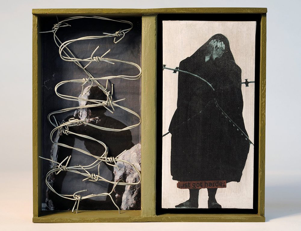 «بلاد السواد».. فنان عراقي يروي ملحمة تدمير بلاده في أعمال فنية استثنائية