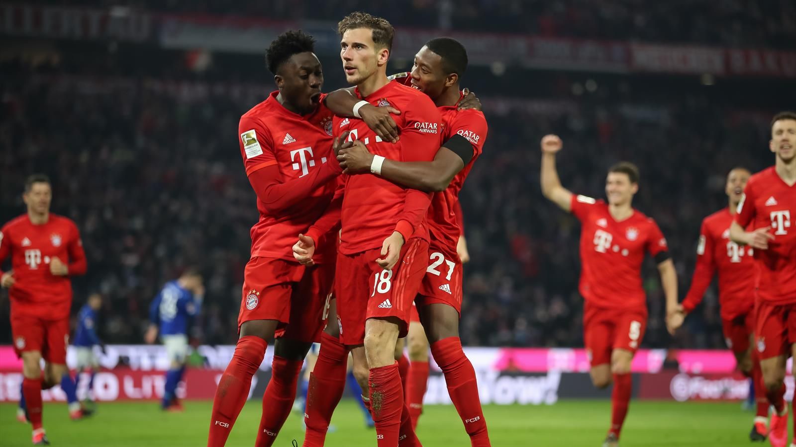 قلق من جنون سوق الانتقالات.. بايرن ميونيخ يلجأ إلى حيلة لتجنب فخ ارتفاع رواتب اللاعبين