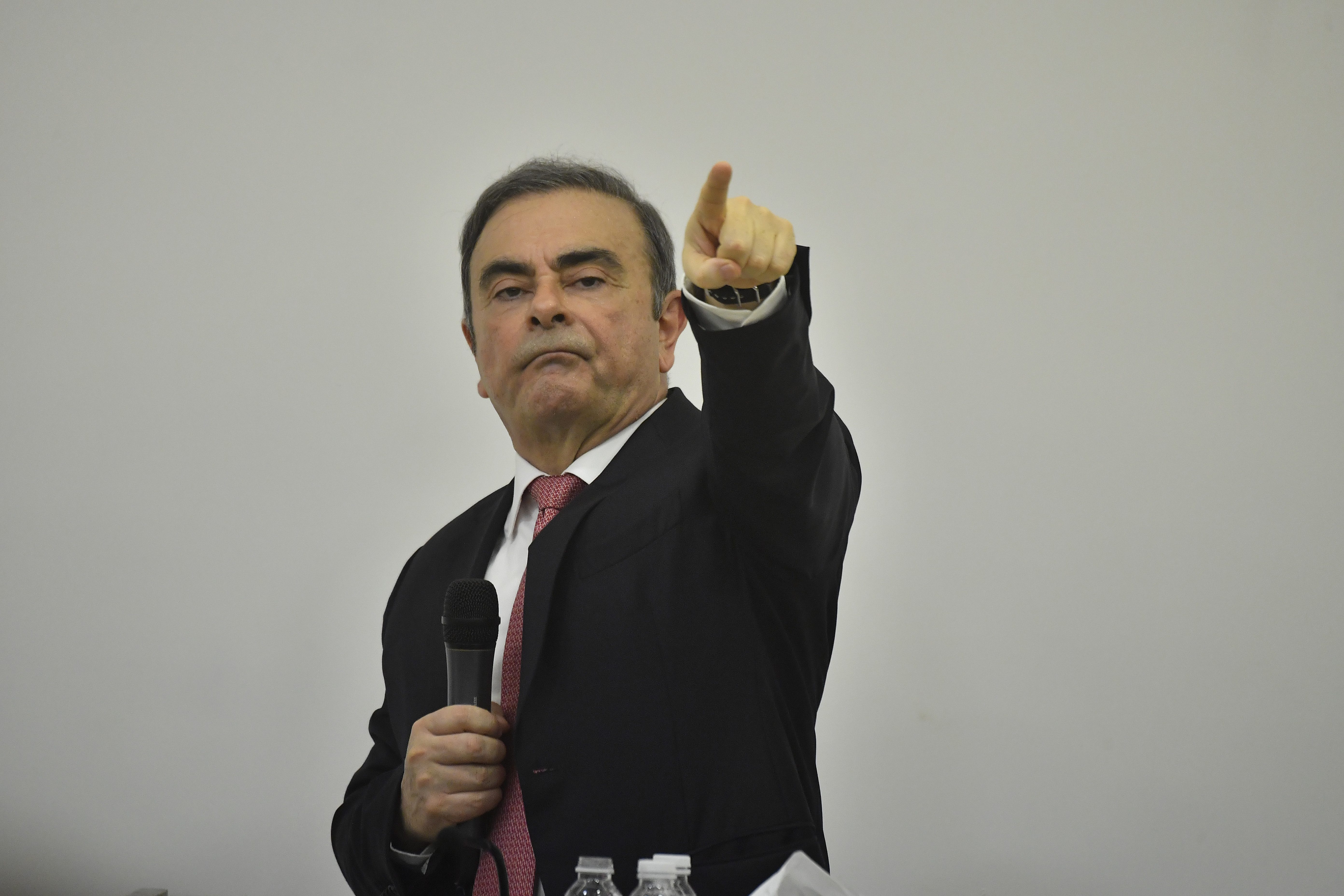 بعد أول خروج علني له من لبنان.. اليابان تشن هجوماً مضاداً على كارلوس غصن وتتهمه بـ«الخيانة»