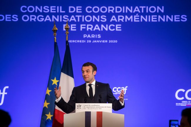 أول بلد يغادر منذ 70 عاماََ.. الرئيس الفرنسي يصف خروج بريطانيا من الاتحاد الأوروبي بـ “الصدمة”