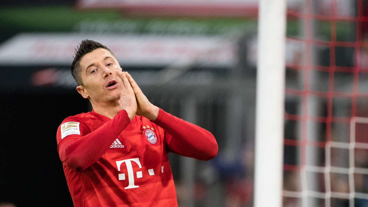 بعد الجراحة الأخيرة.. حالة وحيدة تثبت جاهزية ليفاندوفسكي لاستئناف البوندسليغا مع بايرن