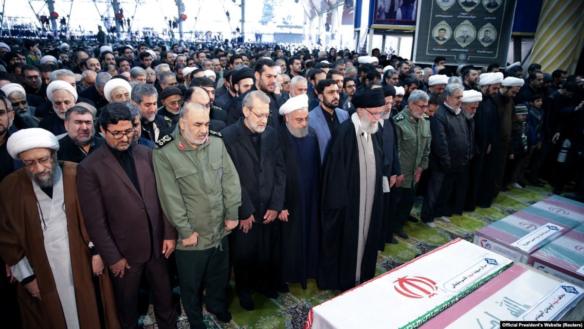 عدم وقوع أضرار يؤكد ذلك.. محللون أمريكيون: الحرس الثوري يريد إنهاء الصراع