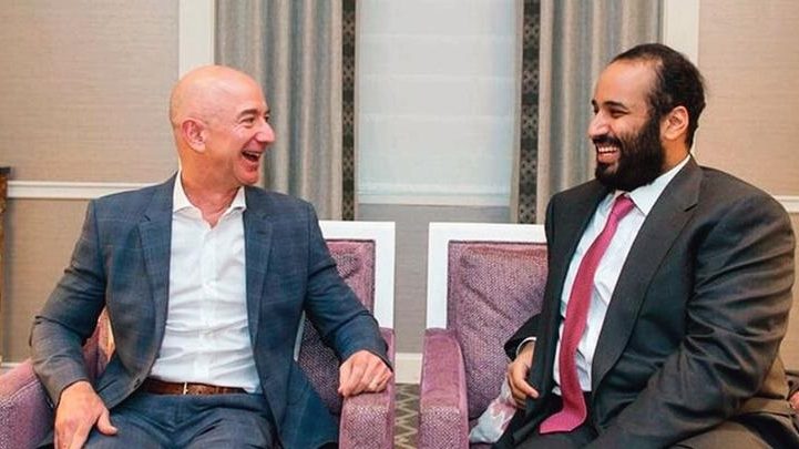 لقاء مؤسس أمازون جيف بيزوس مع ولي العهد السعودي محمد بن سلمان/وكالة الأنباء السعودية