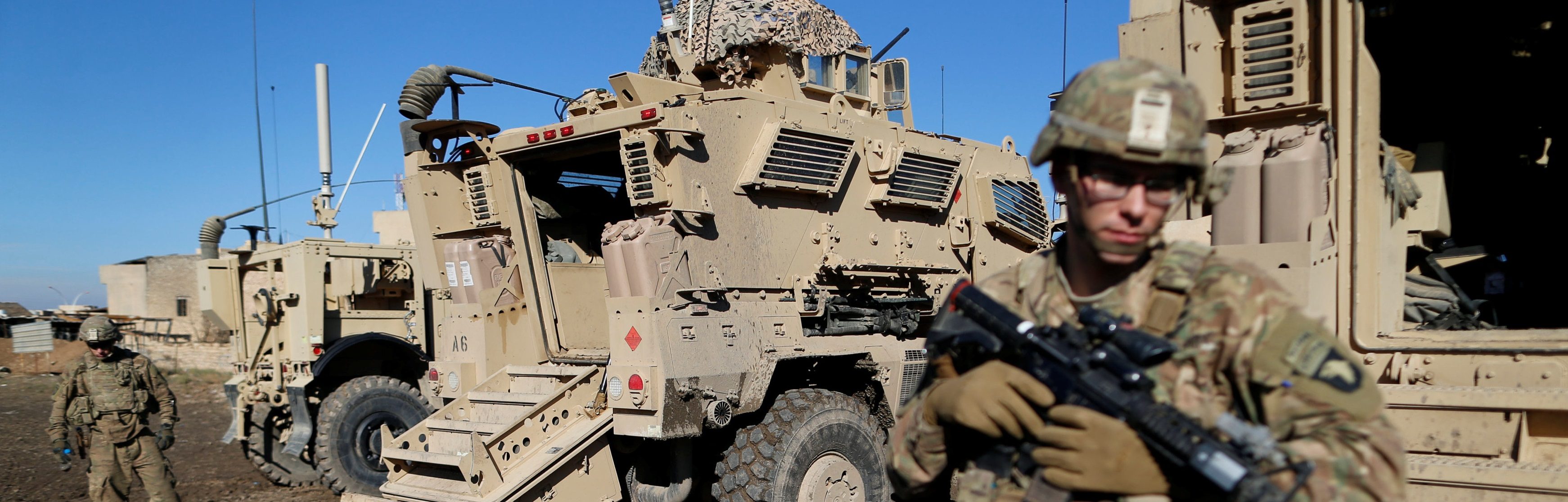 إيران حركت صواريخ باليستية وطائرات مسيّرة، قوات أمريكا تتأهب بالشرق الأوسط تحسباً لضربات من طهران