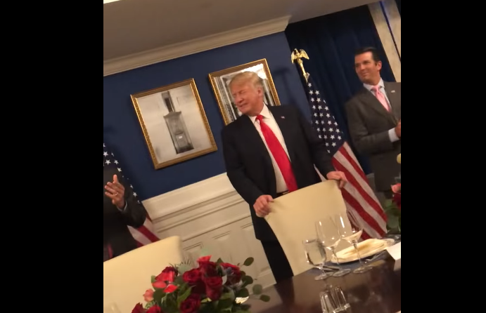 فيديو مسرب من عشاء لترامب يطلب فيه إقالة سفيرة أمريكية في أوكرانيا: “تخلَّصوا منها، أخرِجها غداً”