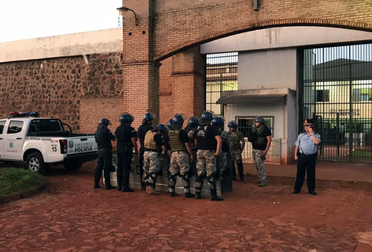 فرّوا بطريقة أشبه بالأفلام، عشرات من أخطر سجناء البرازيل يهربون من سجن في باراغواي