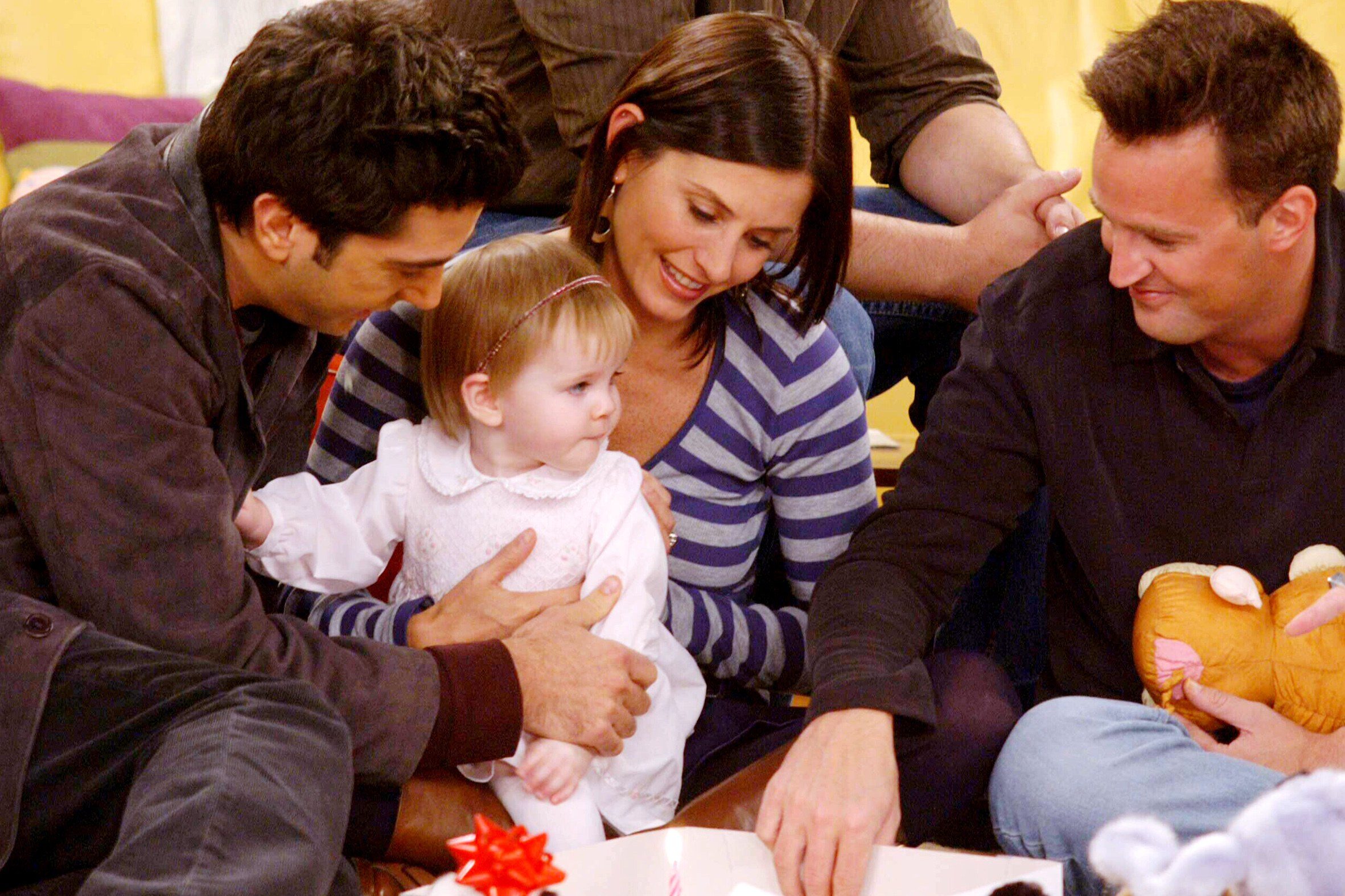 الطفلة إيما في المسلسل الأمريكي الكوميدي الشهير Friends (NBC)