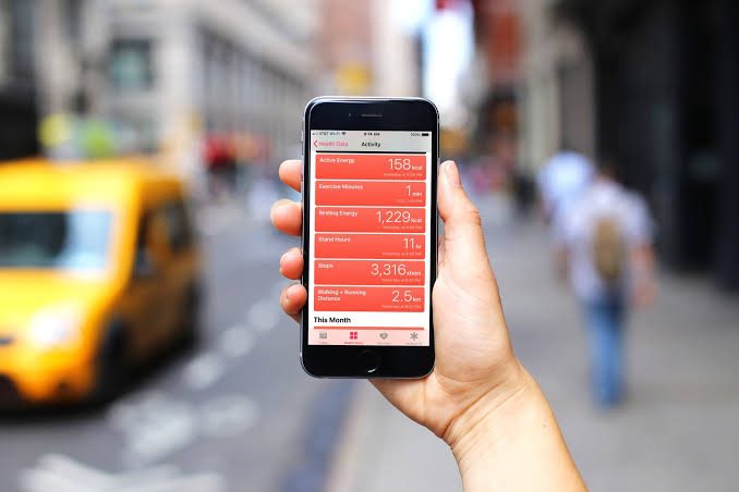 كيفية تشغيل عداد خطوات آيفون