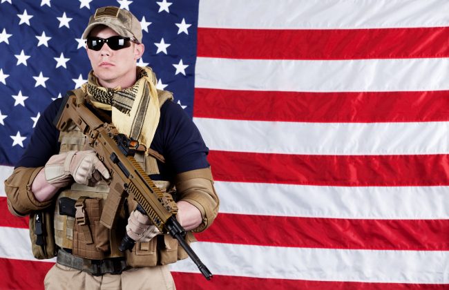 الـFBI يحقق في مخطط لإدخال مرتزقة وأسلحة دعماً لحفتر عام 2019.. يقوده الرئيس السابق لـ”بلاك ووتر”