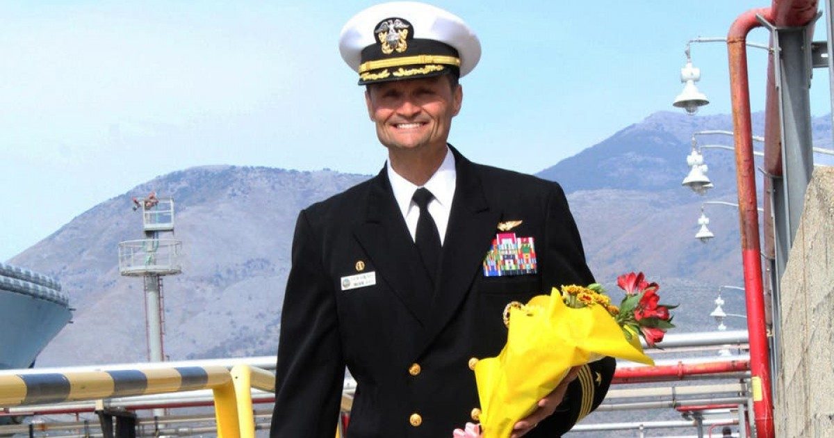 الجنرال الأمريكي الذي قد يواجه طهران أصله إيراني وبيده أحد أقوى أسلحة الأرض